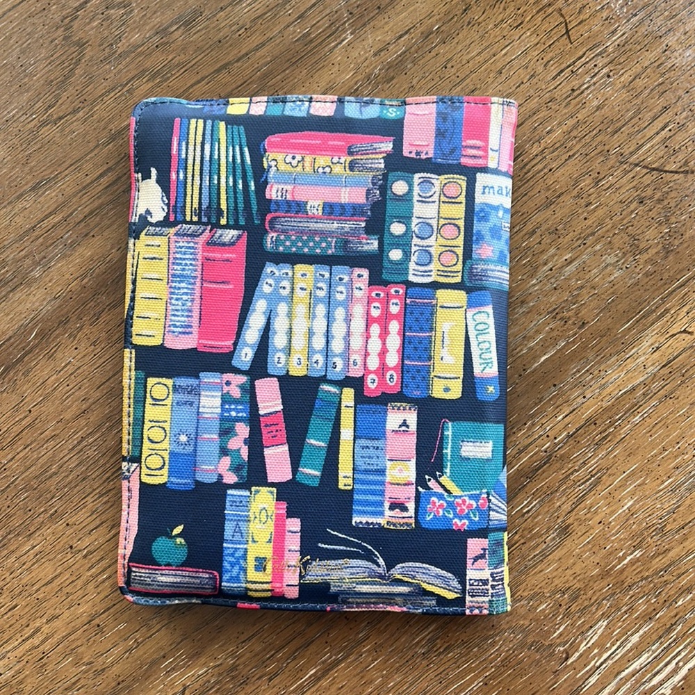 Cath Kidston Library E-reader Case - Picture 2 of 8